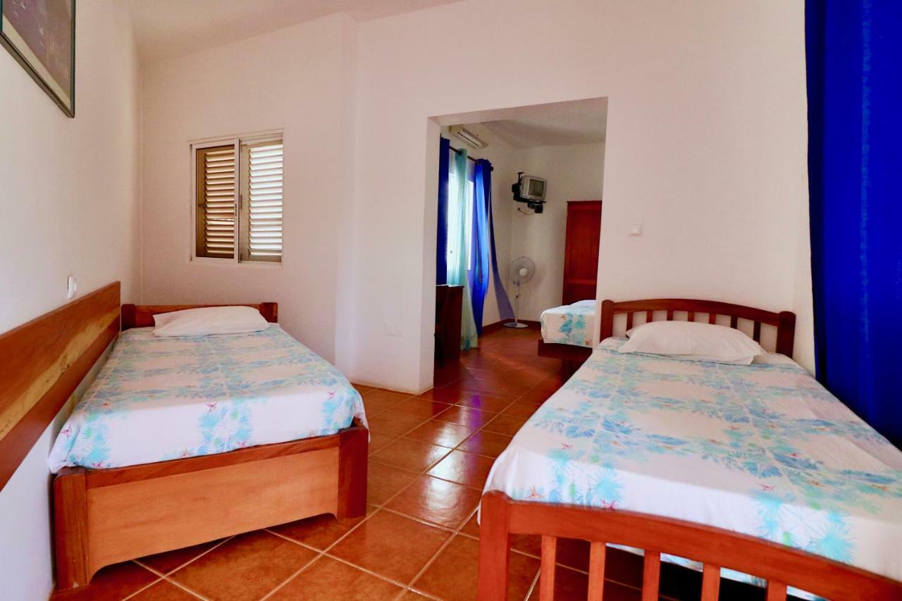 Residencial Che Guevara Bed & Breakfast Mindelo Luaran gambar